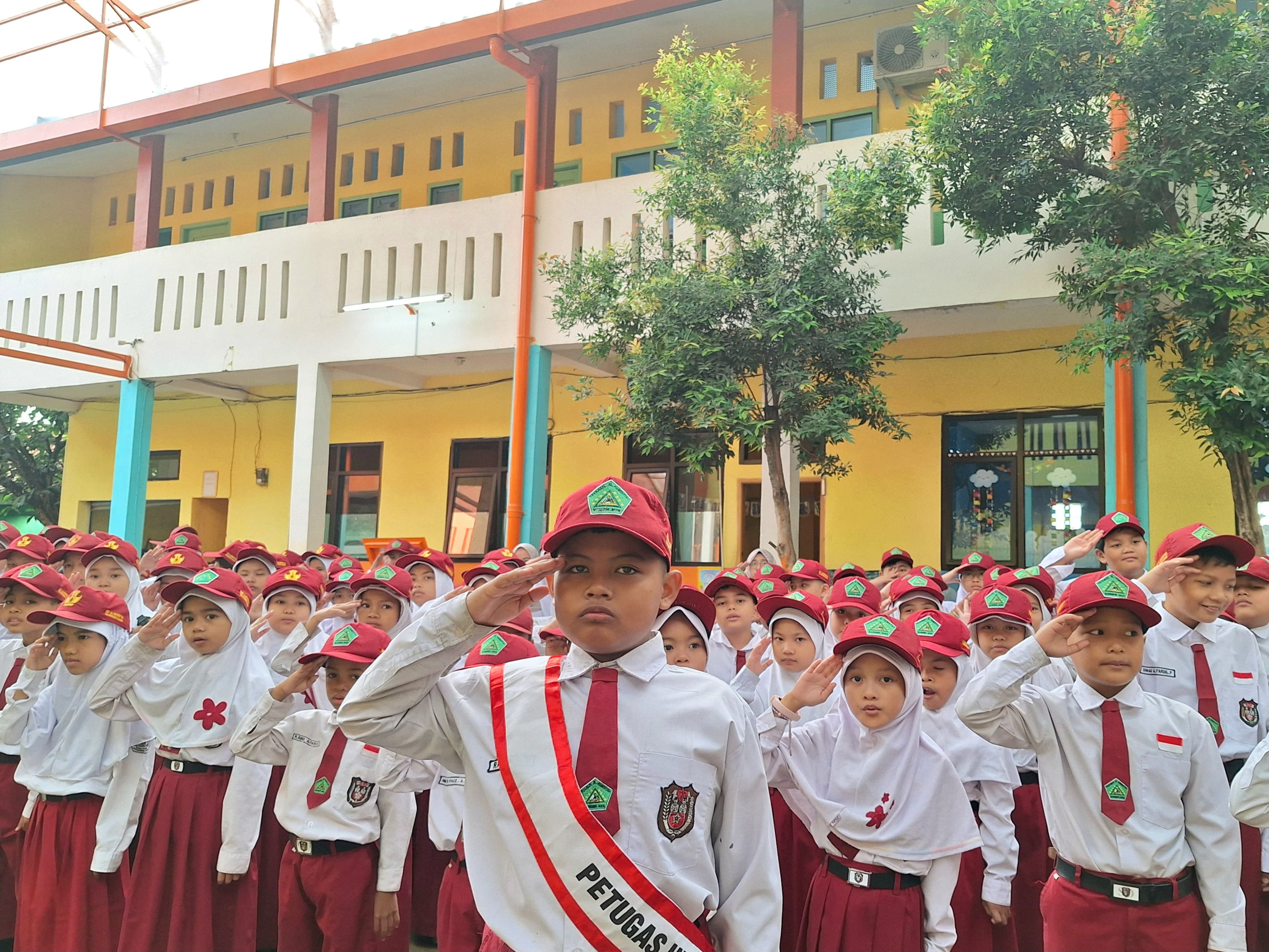 UPACARA BENDERA SDIT AL-HAMIDIYYAH BOJONGGEDE. SENIN, 8 SEPTEMBER 2025